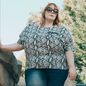 Snake print top